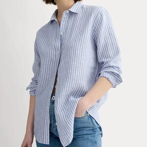 Everlane Men's Navy Pinstripe Button Down Shirt
